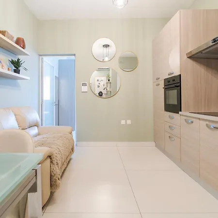 Lejlighed Lovely Fully Equipped 1br In With Wifi & Ac By 360 Estates Gzira